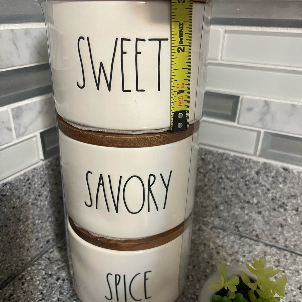 Rae Dunn Spice Containers - Picture 7 of 8